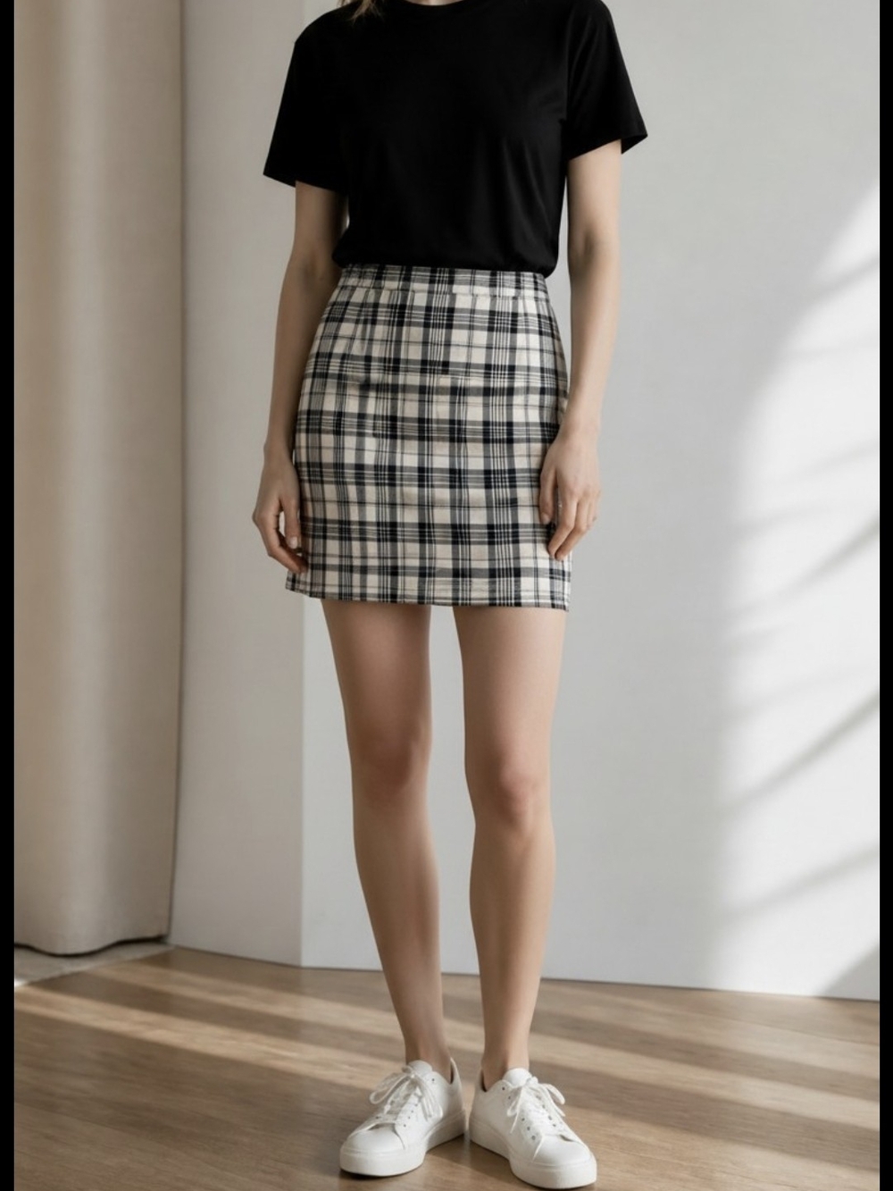 Chocolate Plaid Mini Skirt in Black and White | Size S